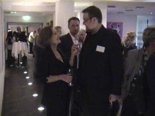 Tobias Fritz mit der Schauspielerin Elenore Weißgerber bei der einer Ausstellung in Plauen